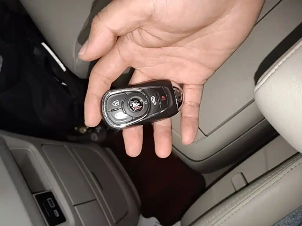 Buick GL8 — миниатюра 9