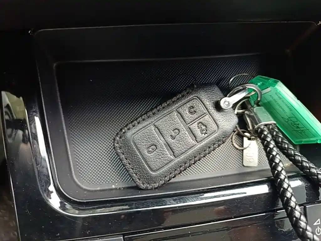 BYD Yuan EV — миниатюра 9