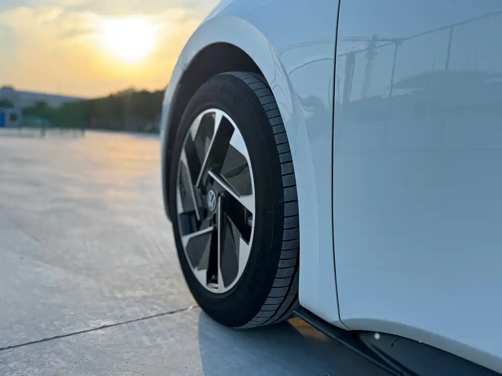 Volkswagen ID.3 — миниатюра 11