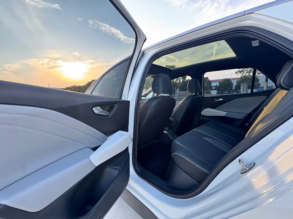 Volkswagen ID.3 — миниатюра 15