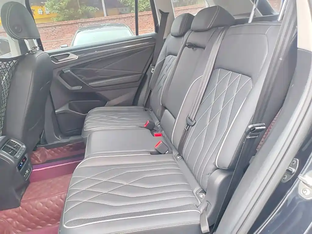Volkswagen Tiguan L — миниатюра 17