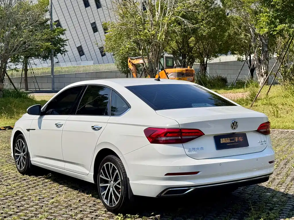 Volkswagen Lavida — миниатюра 23