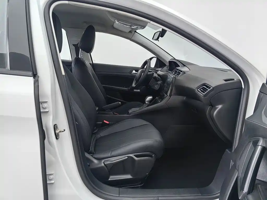 Peugeot 308 — миниатюра 23