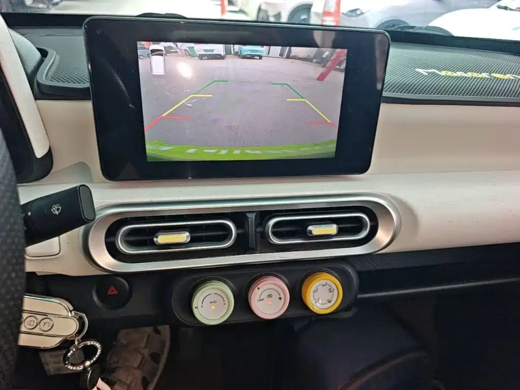 Wuling MINIEV — миниатюра 13