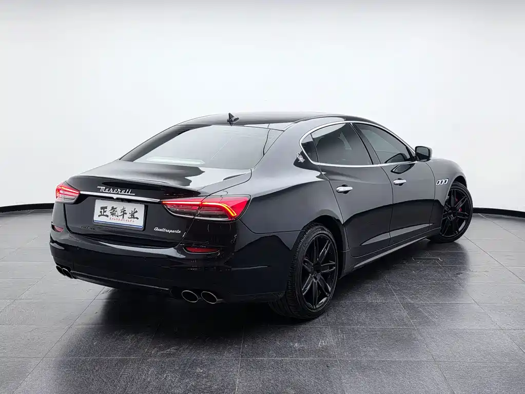 Maserati Quattroporte — миниатюра 12