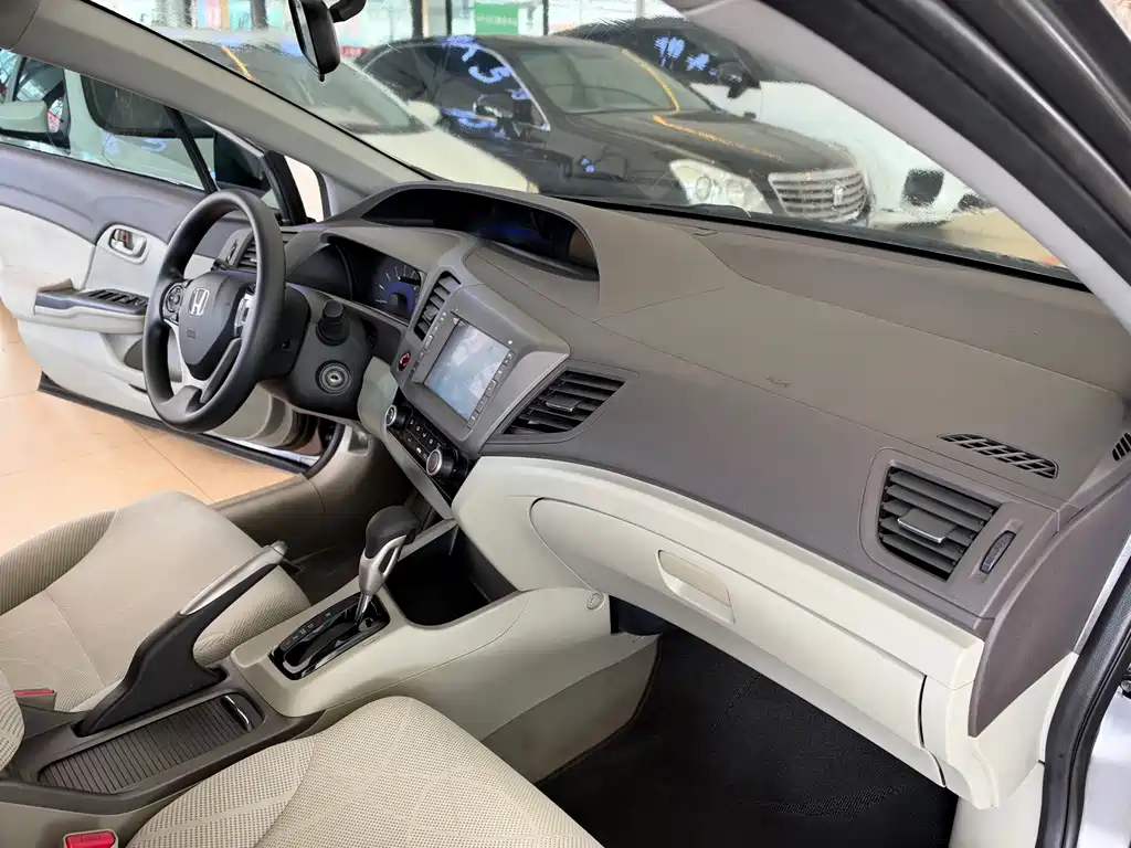 Honda Civic — миниатюра 28
