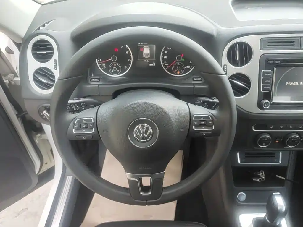 Volkswagen Tiguan — миниатюра 11