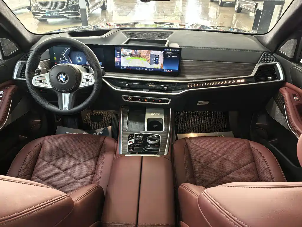 BMW X5 2023 xDrive 40Li M Sport