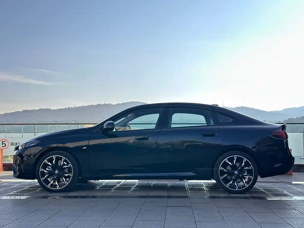 BMW 2 Series 2 2025 225L M Sport