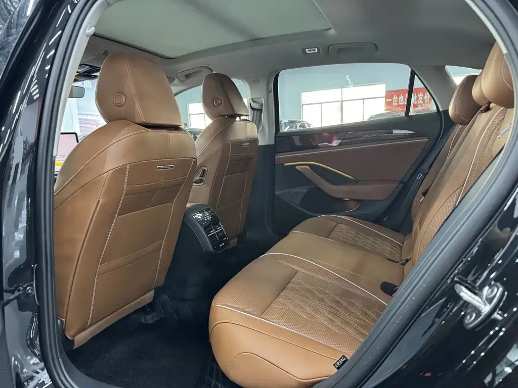 Volkswagen Magotan — миниатюра 5