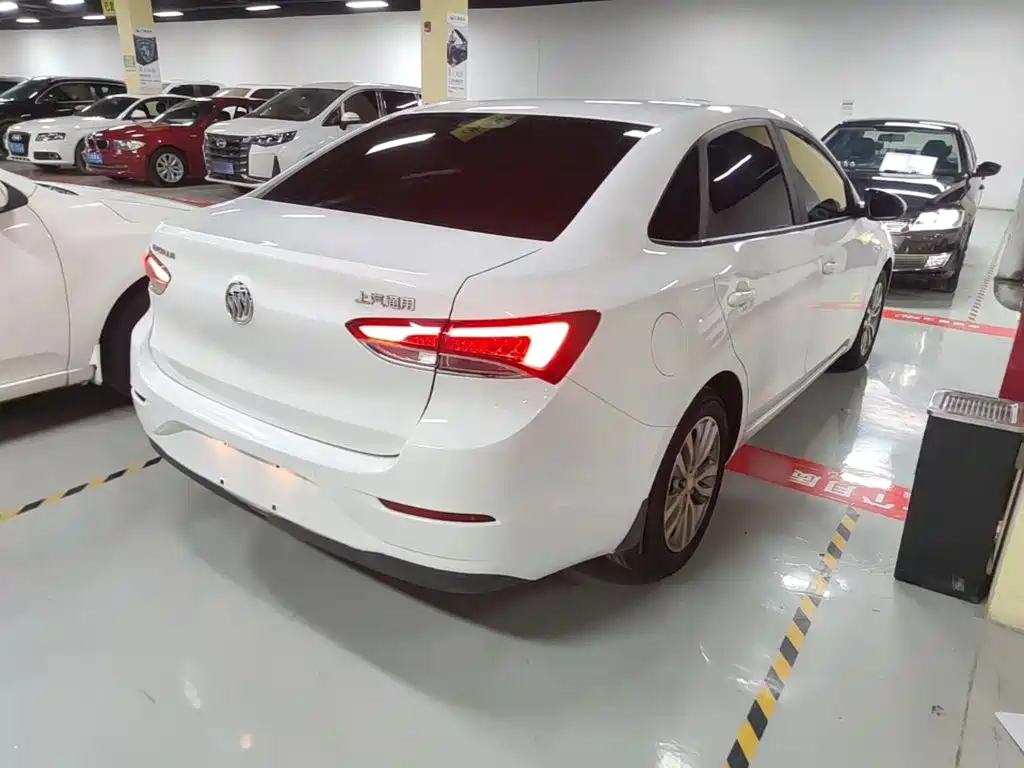 Buick Excelle — миниатюра 7