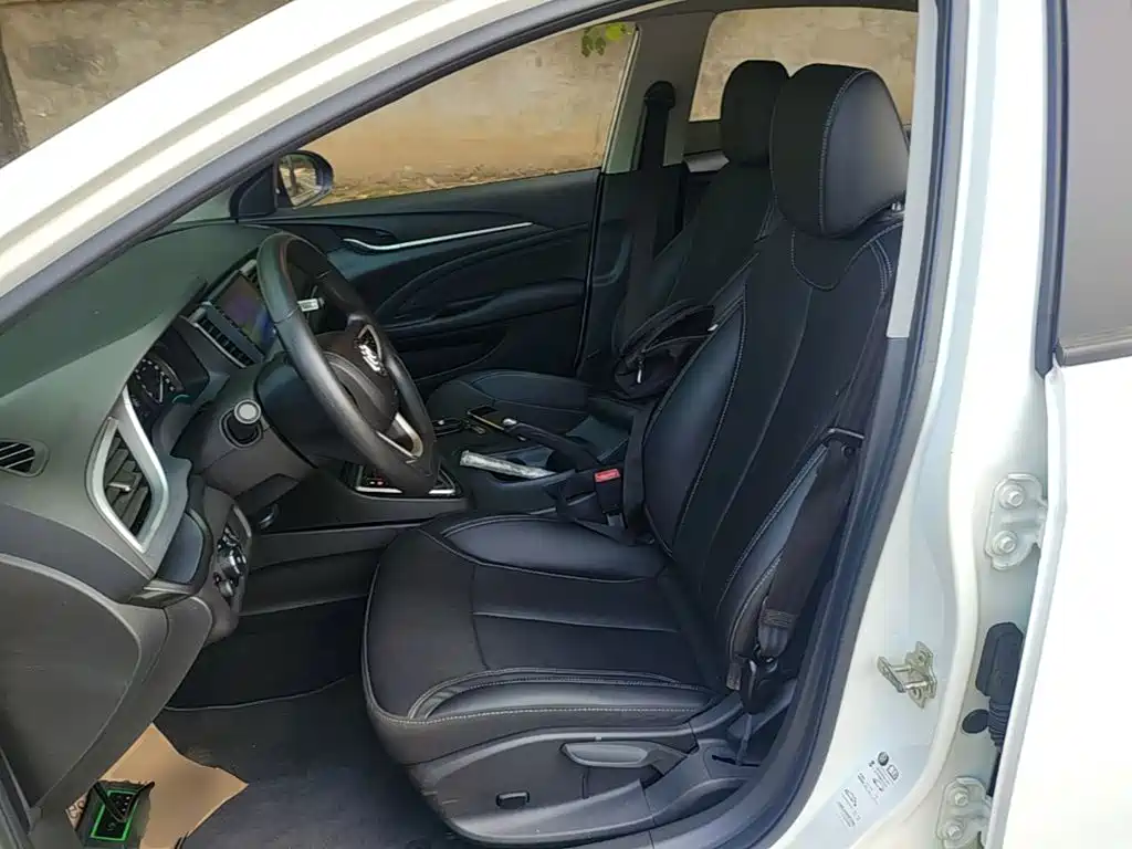 Buick Excelle — миниатюра 15