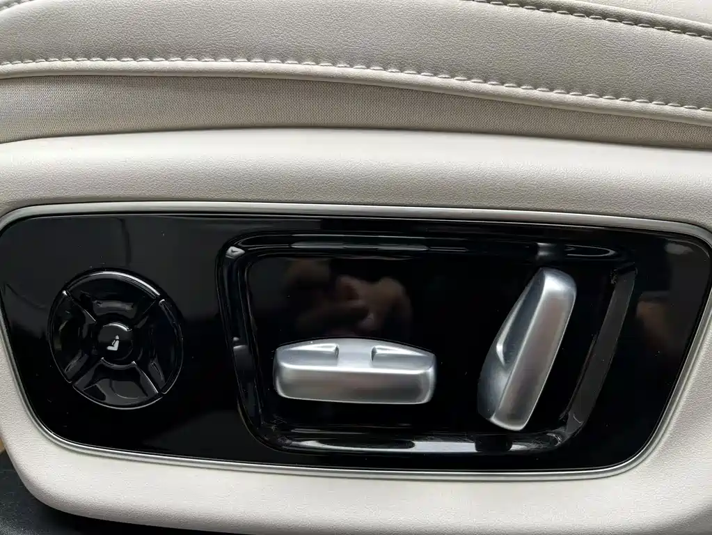 Li Auto Li L7 — миниатюра 9