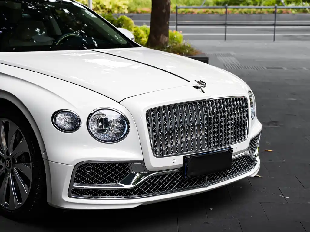 Bentley Flying Spur — миниатюра 11