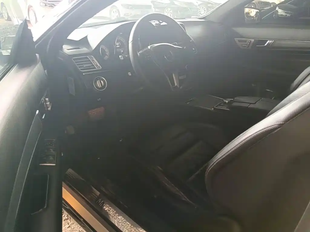 Mercedes-Benz E-Class (Import) — миниатюра 16
