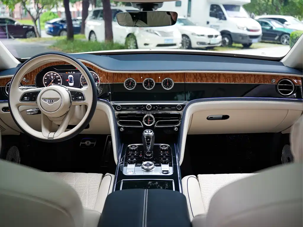 Bentley Flying Spur — миниатюра 26