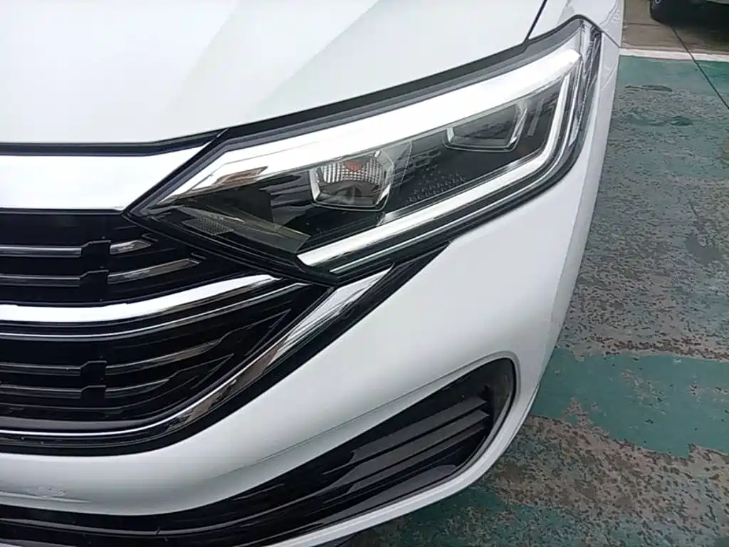 Volkswagen Sagitar — миниатюра 24