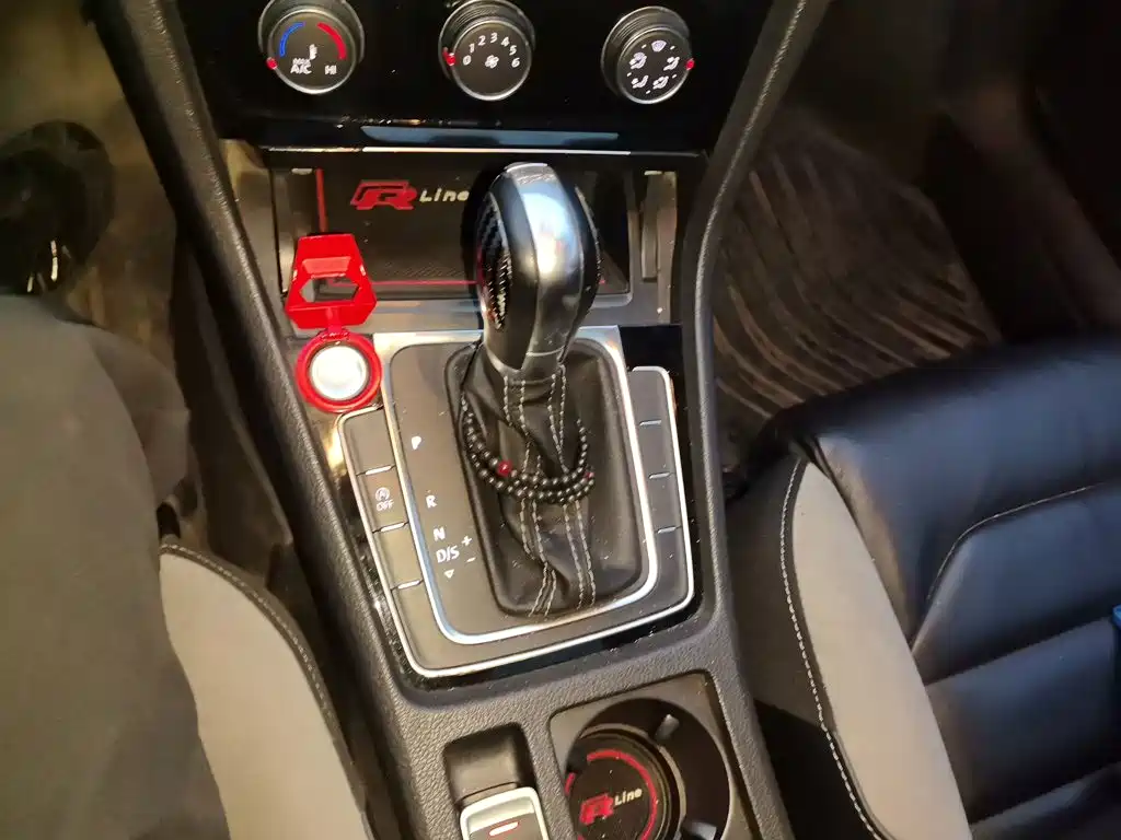 Volkswagen Golf — миниатюра 10