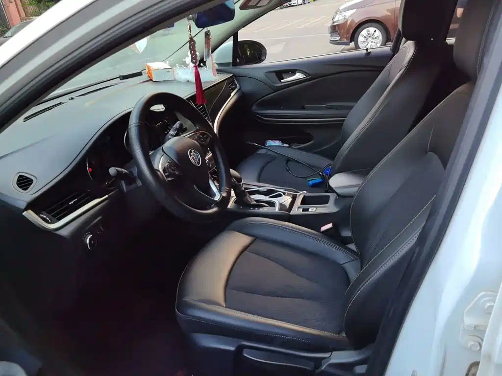 Buick Verano — миниатюра 8