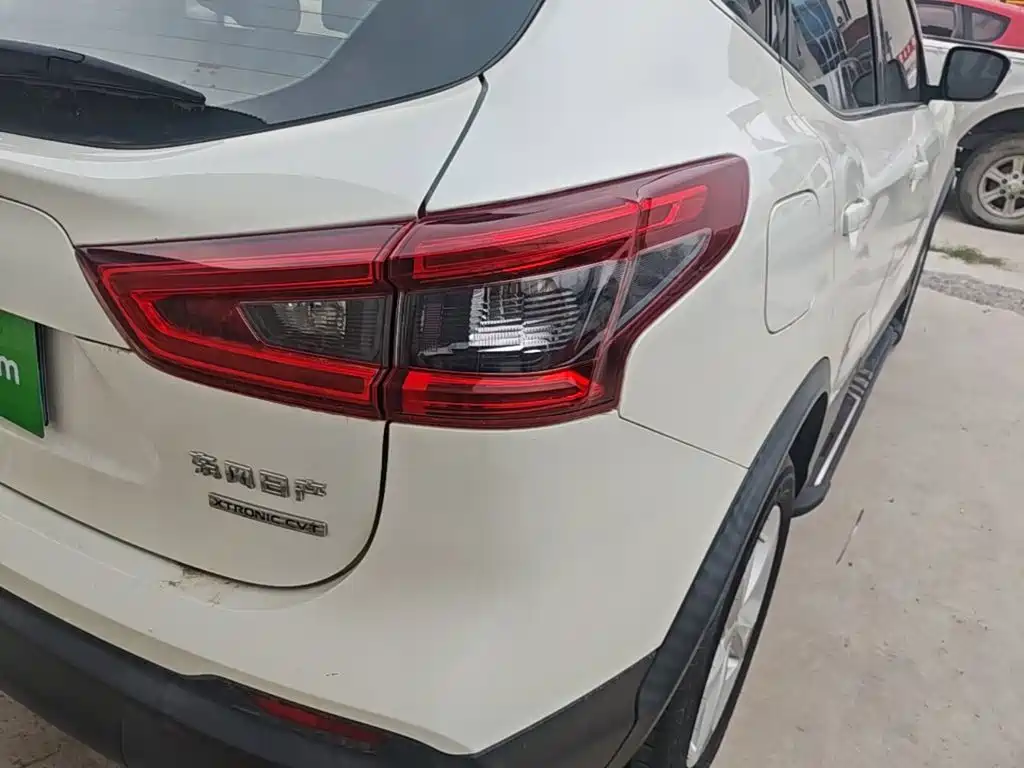 Nissan Qashqai — миниатюра 8