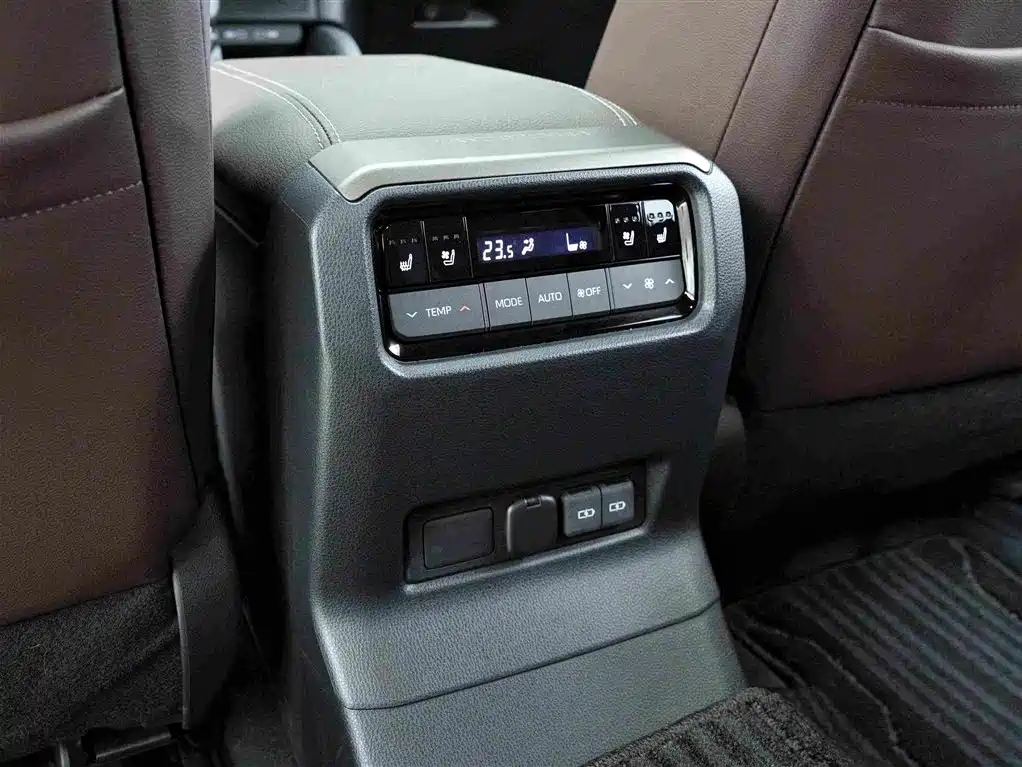 Toyota Prado — миниатюра 16