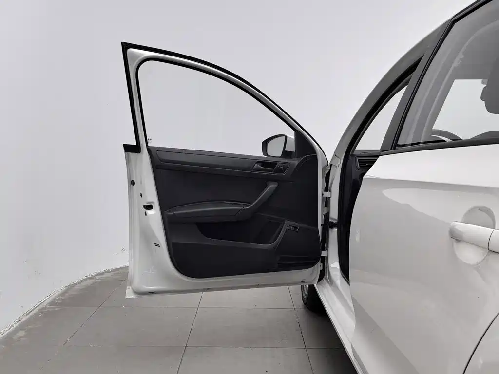 Volkswagen Santana — миниатюра 8