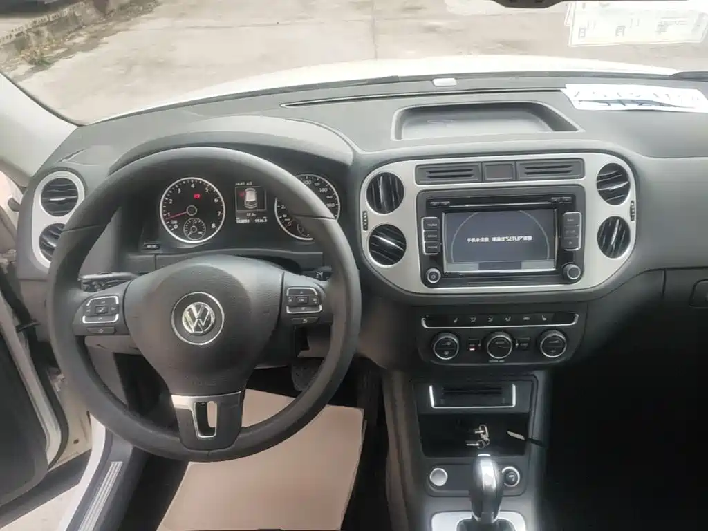 Volkswagen Tiguan — миниатюра 10