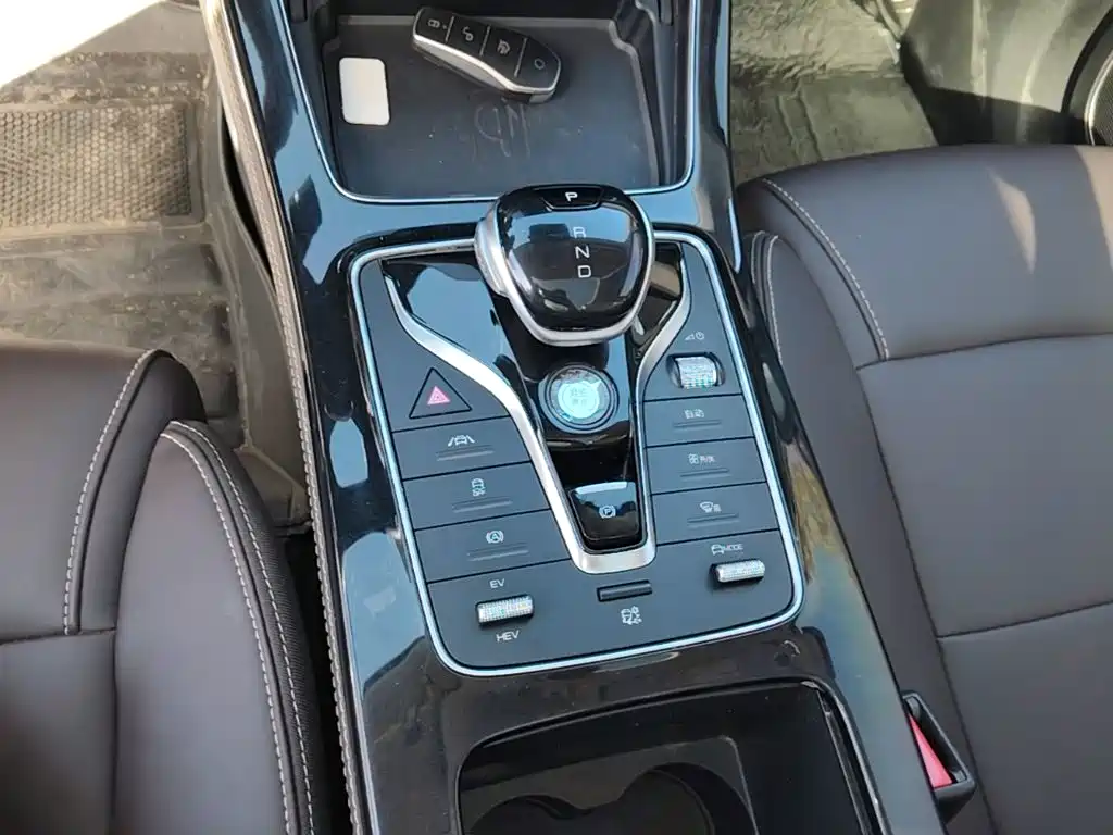 BYD MAX New Energy — миниатюра 14