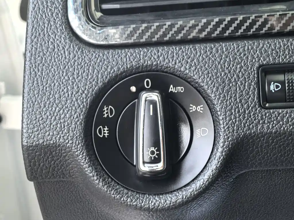 Volkswagen Santana — миниатюра 9