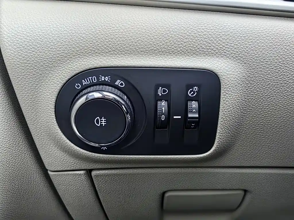 Buick Verano — миниатюра 21
