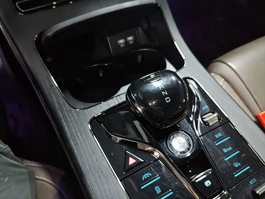 BYD Han — миниатюра 14