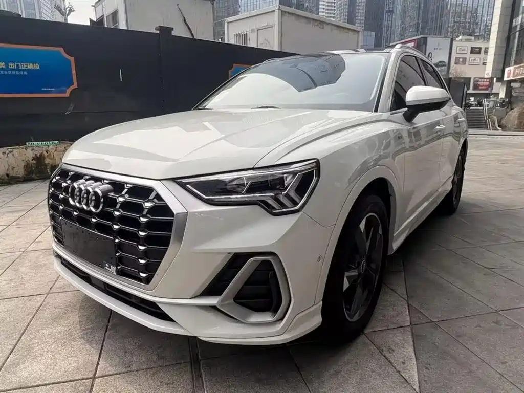 Audi Q3 2021