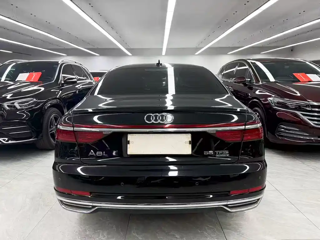 Audi A8 — миниатюра 5