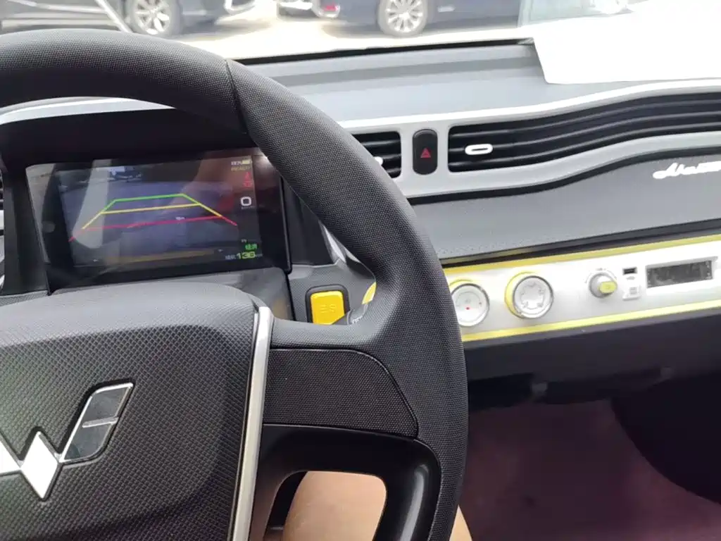 Wuling MINIEV — миниатюра 13