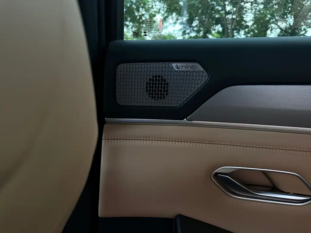 BYD L DM-i — миниатюра 10