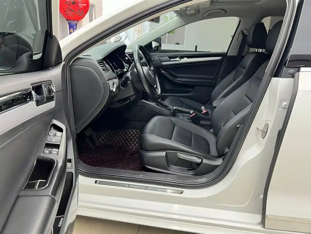 Volkswagen Sagitar 2018 280TSI DSG