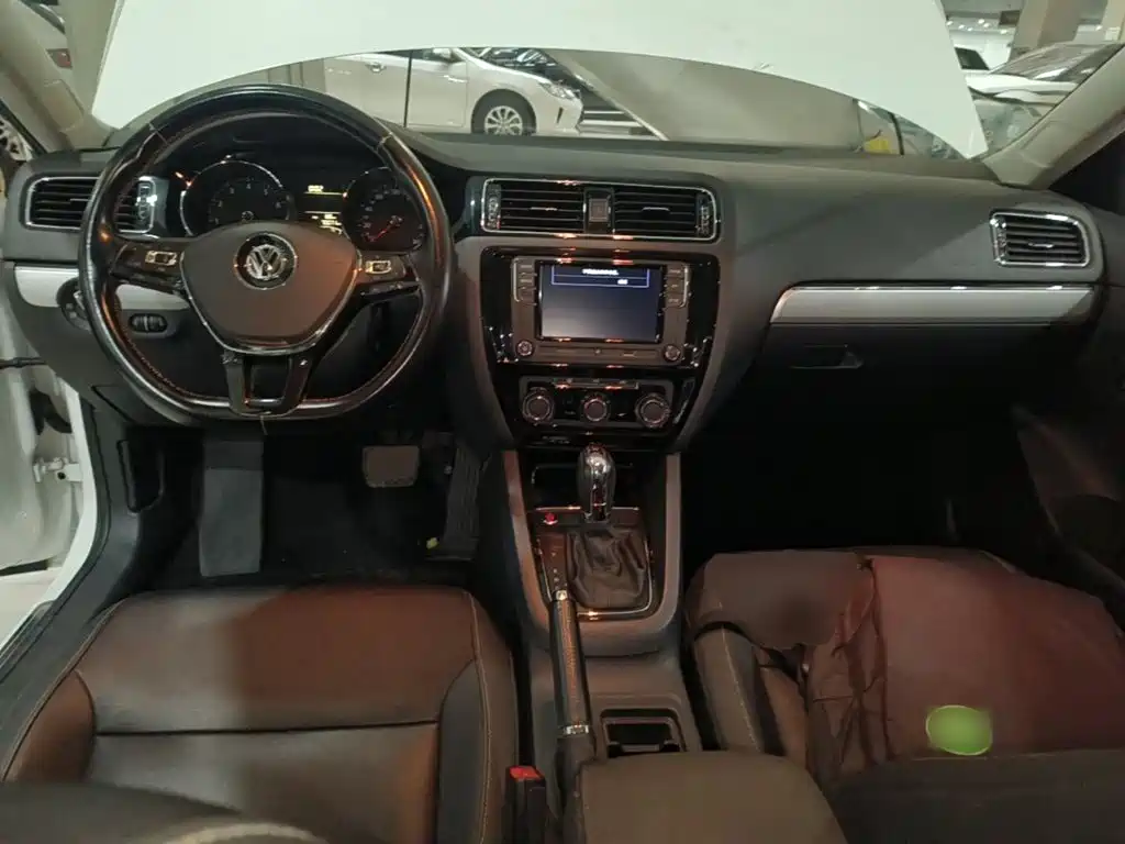 Volkswagen Sagitar — миниатюра 10