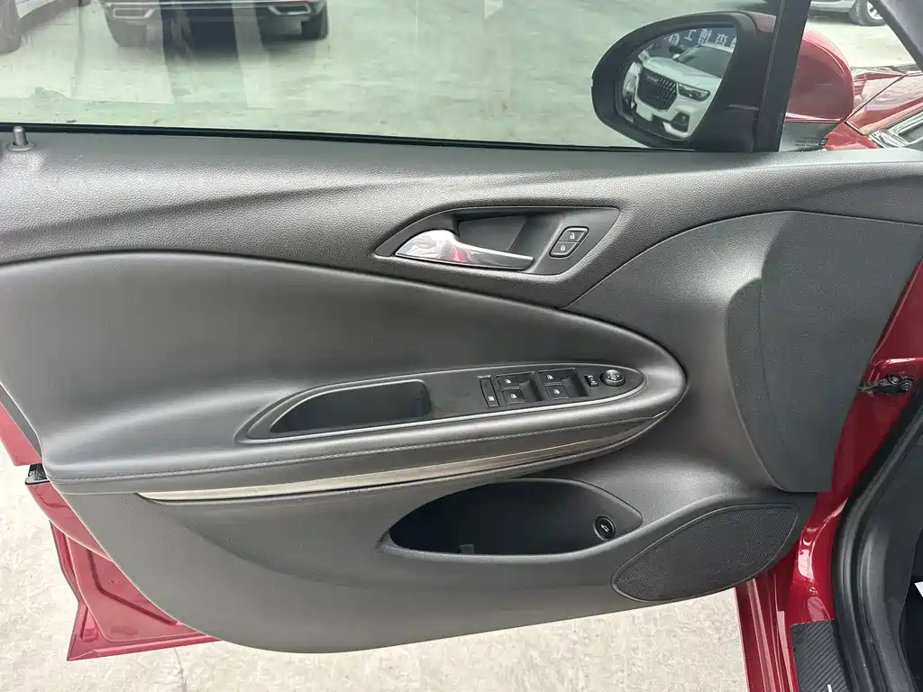 Buick Verano — миниатюра 11