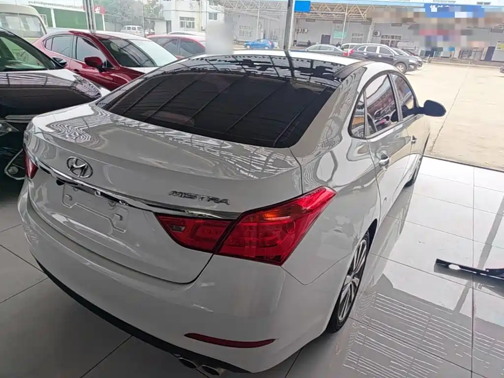 Hyundai Mistra — миниатюра 7
