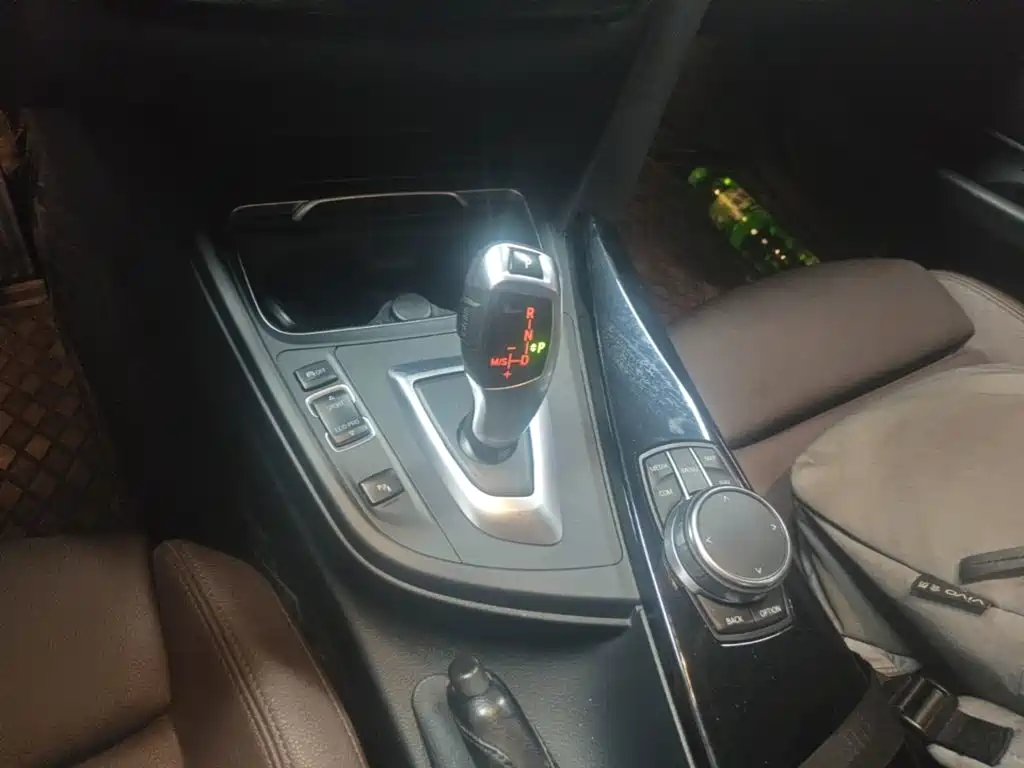 BMW 3 Series — миниатюра 14