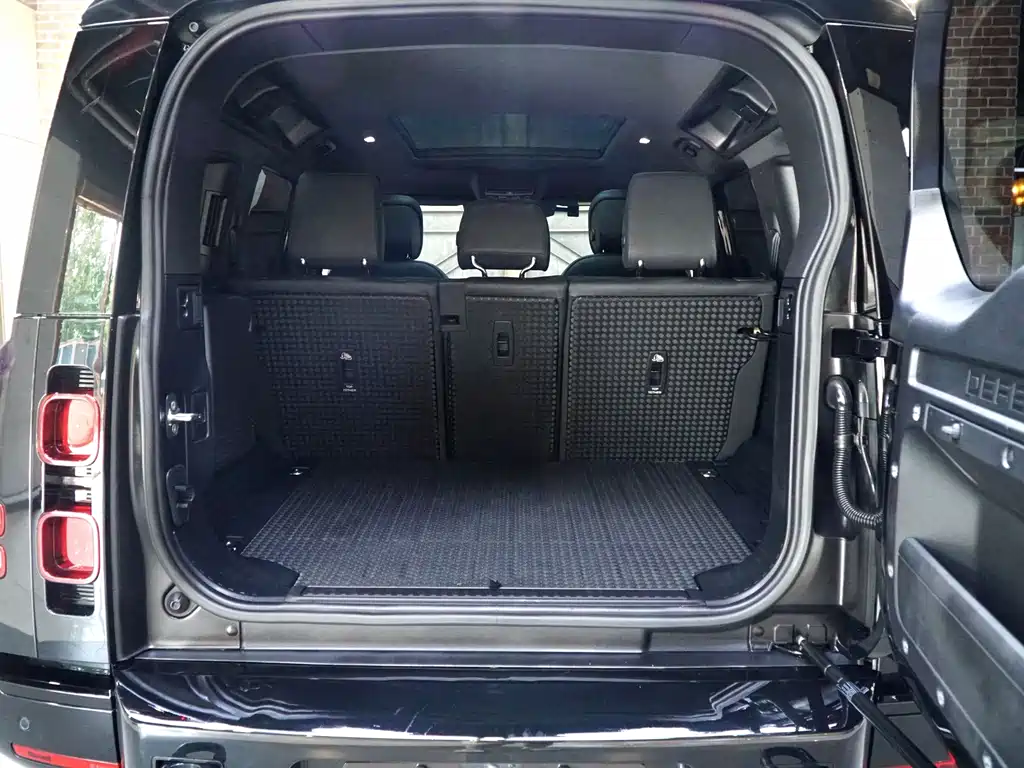Land Rover Defender — миниатюра 11
