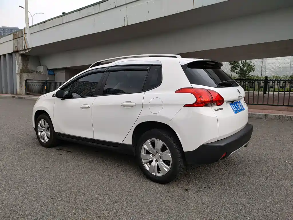 Peugeot 2008 — миниатюра 7