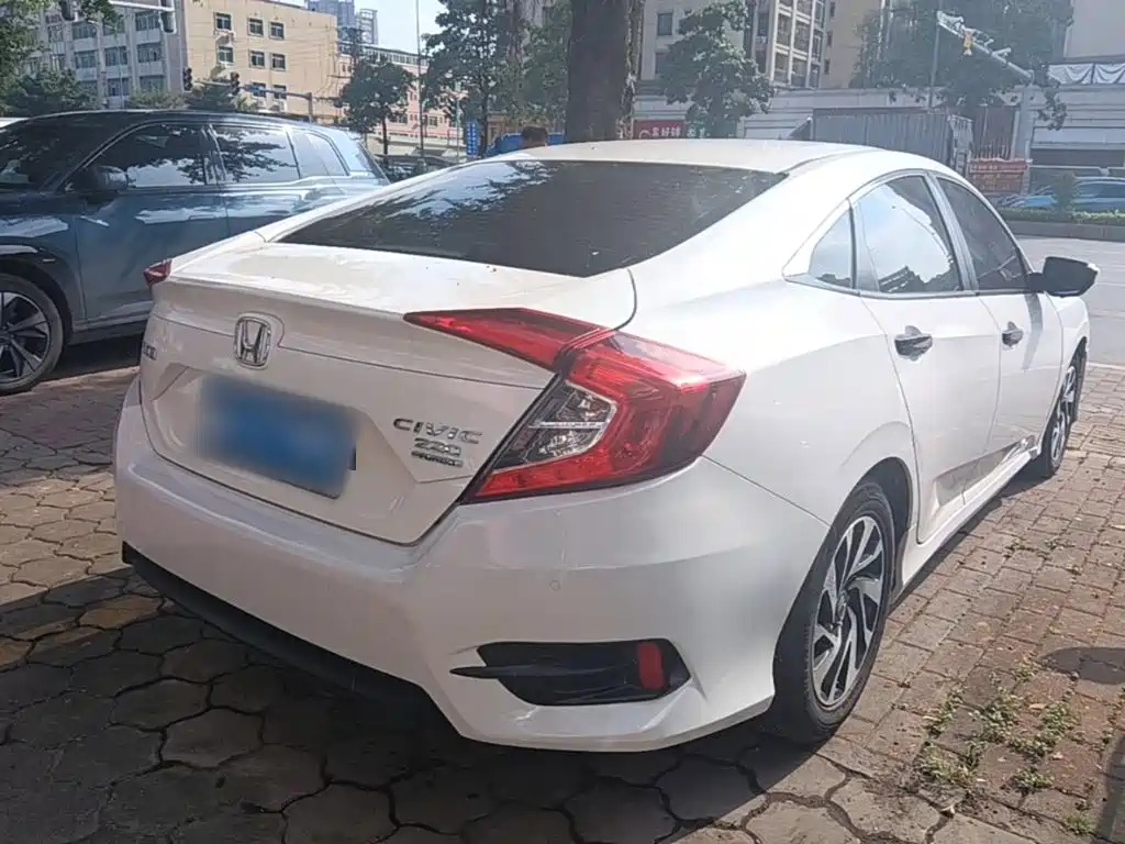 Honda Civic — миниатюра 7