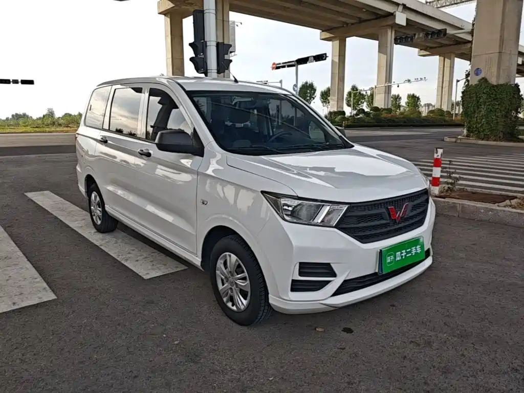 Wuling Hongguang — миниатюра 4