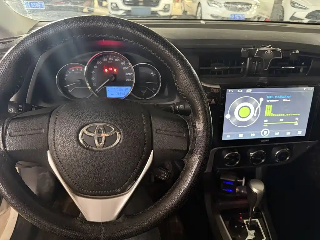 Toyota Corolla — миниатюра 13