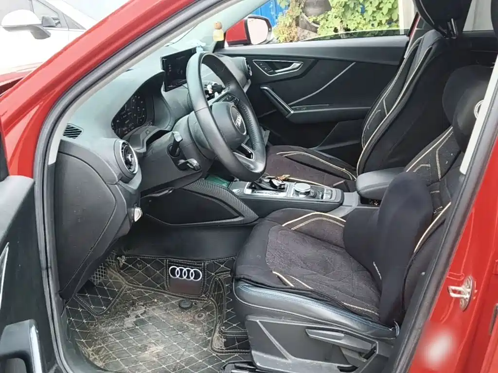 Audi Q2L e-tron — миниатюра 15