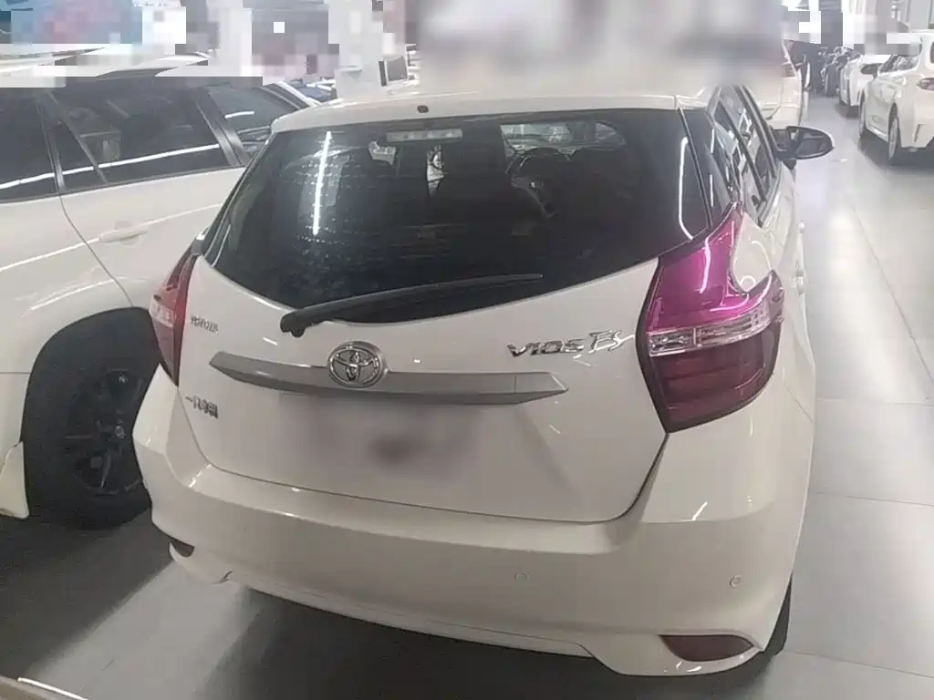 Toyota Vios FS — миниатюра 6