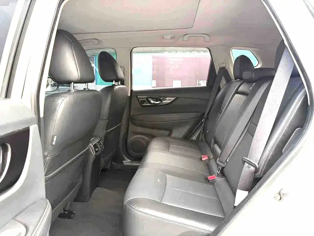 Nissan X-Trail — миниатюра 13