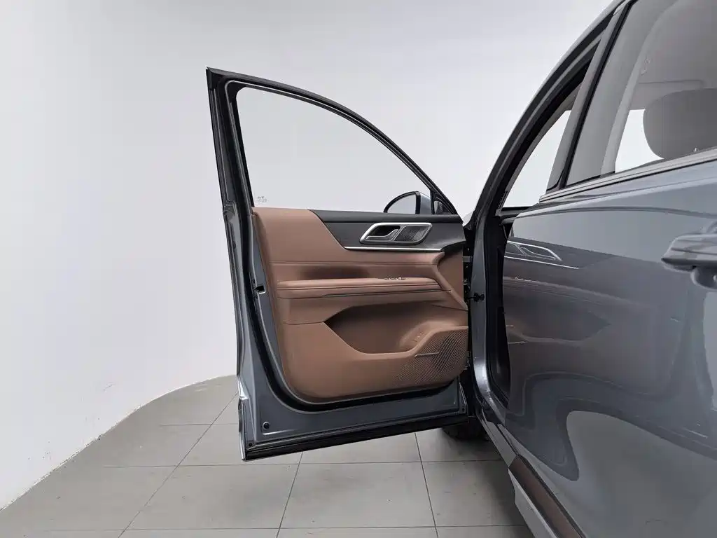Wuling Xingguang L — миниатюра 8