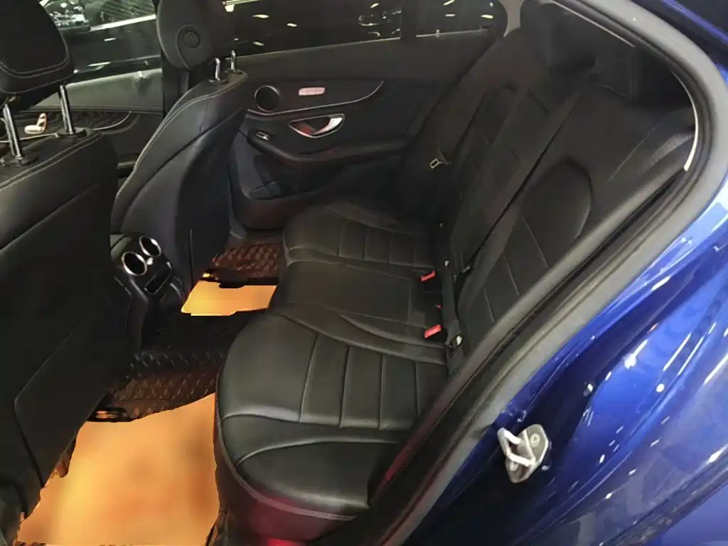 Mercedes-Benz C-Class — миниатюра 17